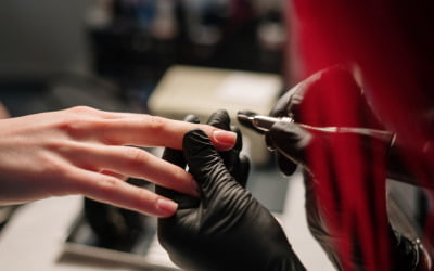 Young Nails: Een uitgebreide gids voor het kopen van de juiste producten